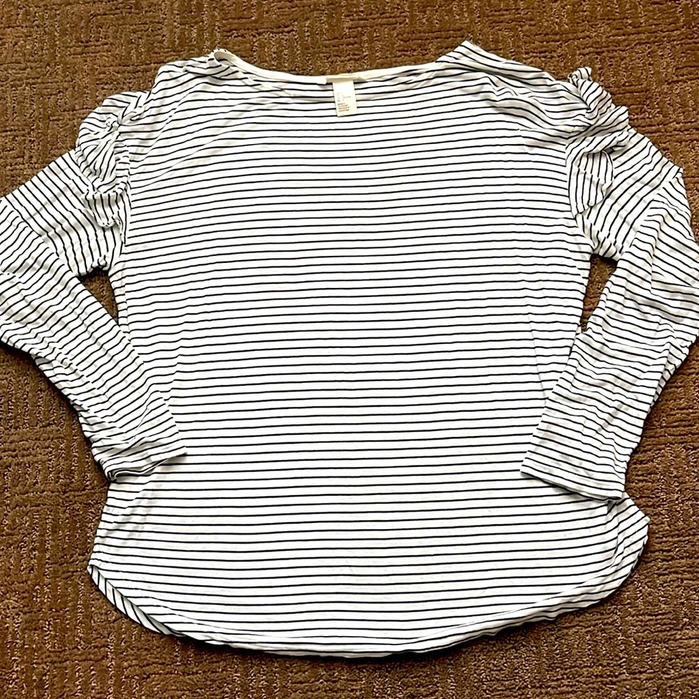 COPY - H&M stripped long sleeve ($only when bundled)